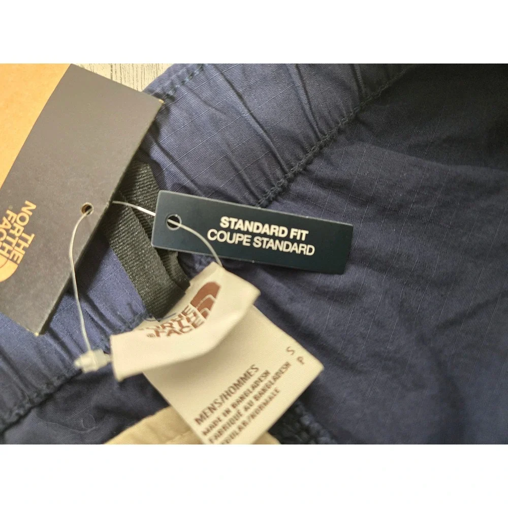 The North Face Mens Ripstop Cargo Shorts Summit Navy NF0A7Q9S SMALLNWT